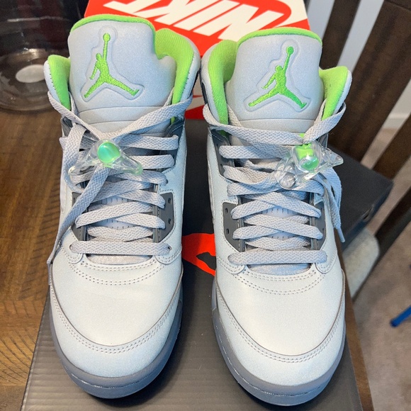 Air Jordan 5 | Big Kids | Size 7Y - Picture 1 of 6